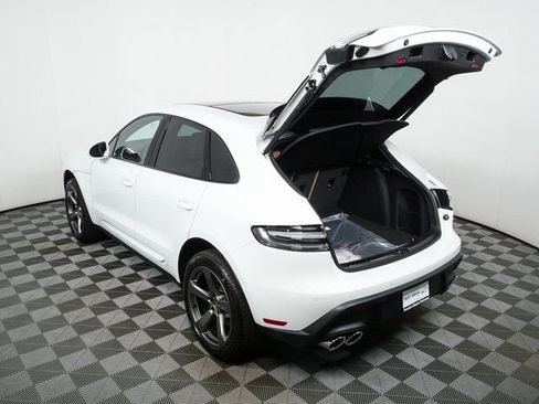 New 2026 Porsche Macan image 34