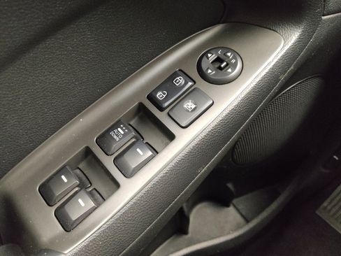 Used 2017 Kia Forte LX image 27