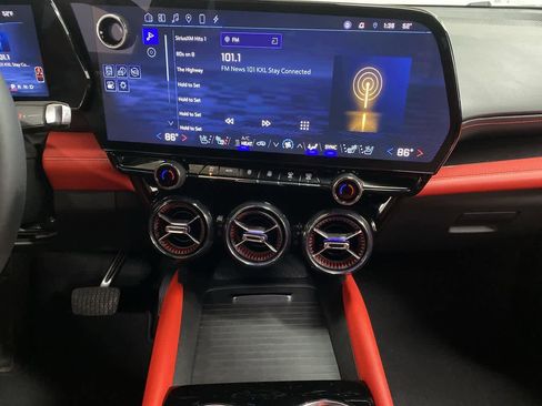 Used 2024 Chevrolet Blazer EV RS image 24