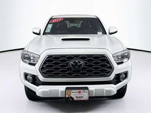Certified 2023 Toyota Tacoma TRD Sport w/ TRD Premium Sport Package AWD/4WD image 9