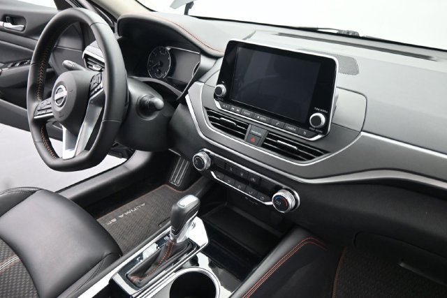 Used 2025 Nissan Altima 2.5 SR FWD image 17