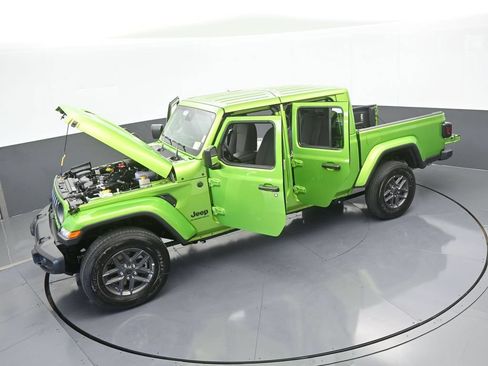 Used 2025 Jeep Gladiator Sport AWD/4WD image 59