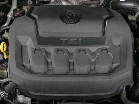 Certified 2023 Volkswagen Tiguan SE image 15