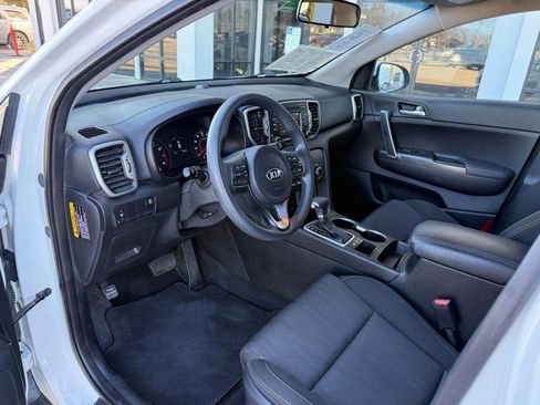 Used 2017 Kia Sportage LX image 10