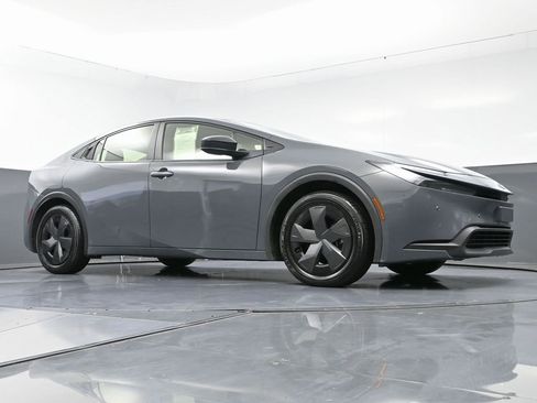 Used 2024 Toyota Prius LE image 49