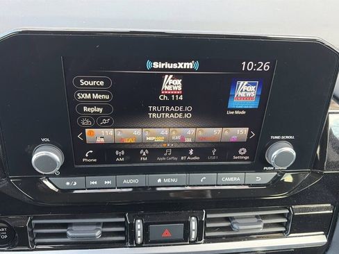 Certified 2025 Nissan Pathfinder SV image 13