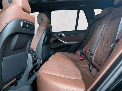 New 2026 BMW X5 xDrive50e image 17