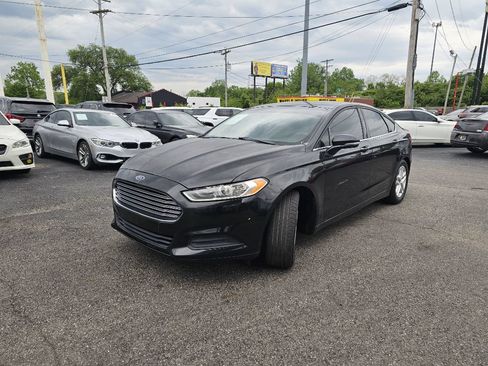 Used 2015 Ford Fusion SE FWD image 7