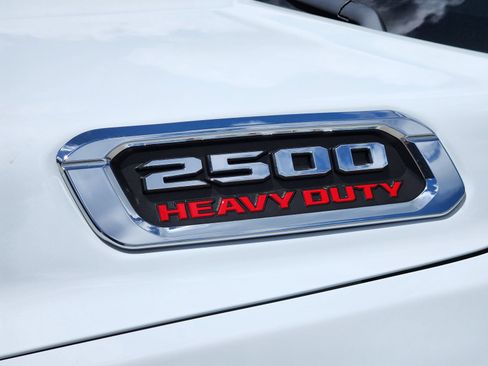 Used 2024 RAM 2500 Tradesman w/ Chrome Appearance Group AWD/4WD image 13