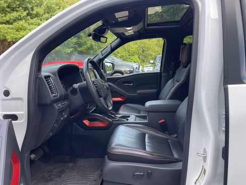 Used 2023 Nissan Frontier PRO-4X w/ Pro-4X Premium Package AWD/4WD image 12