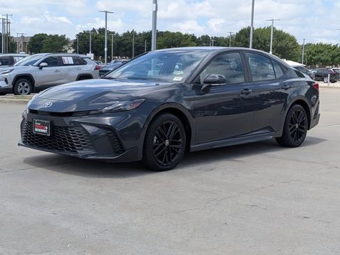 Used 2025 Toyota Camry SE w/ Convenience Package AWD/4WD image 10