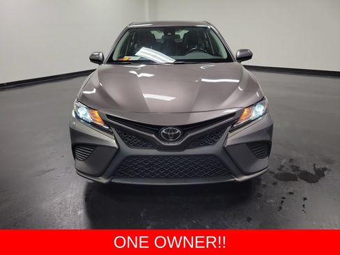 Used 2020 Toyota Camry SE AWD/4WD image 2