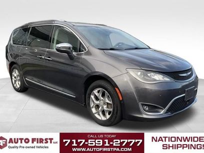 Used 2019 Chrysler Pacifica Limited w/ Advanced Safetytec Group
