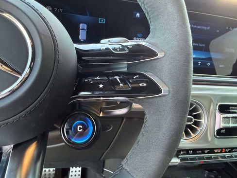 Used 2025 Mercedes-Benz G 63 AMG 4MATIC image 32