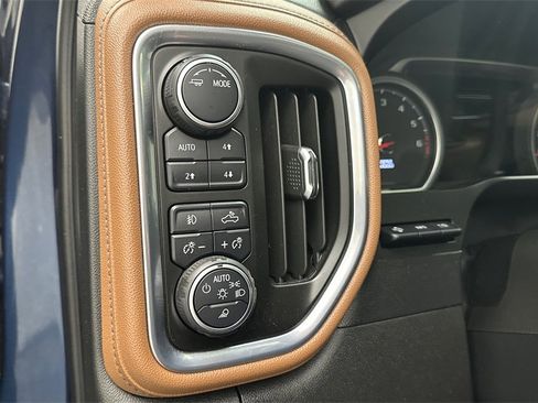 Used 2021 Chevrolet Silverado 1500 High Country w/ Technology Package image 31