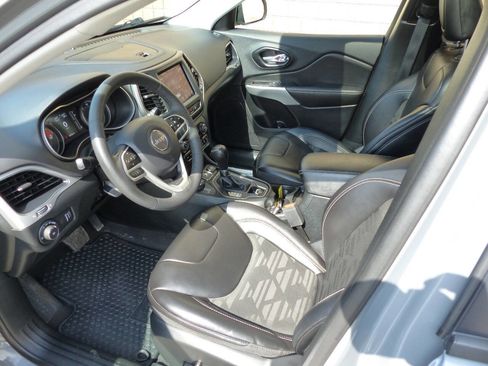 Used 2022 Jeep Cherokee Latitude w/ Sun & Sound Group image 24