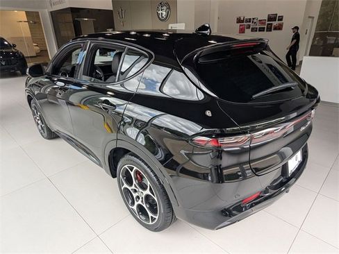 New 2025 Alfa Romeo Tonale w/ Premium Package image 2