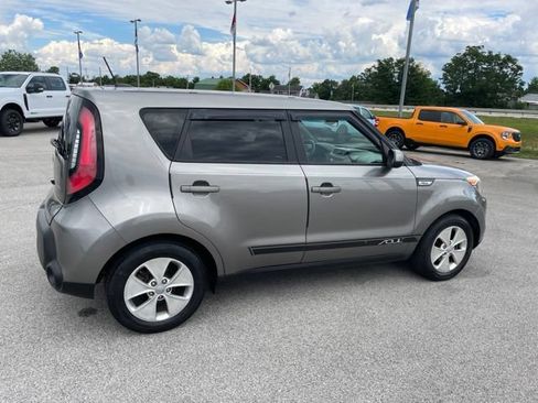 Used 2016 Kia Soul w/ Convenience Package FWD image 13