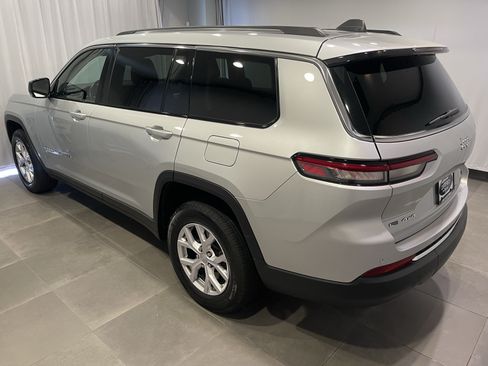 Used 2022 Jeep Grand Cherokee L Limited AWD/4WD image 5