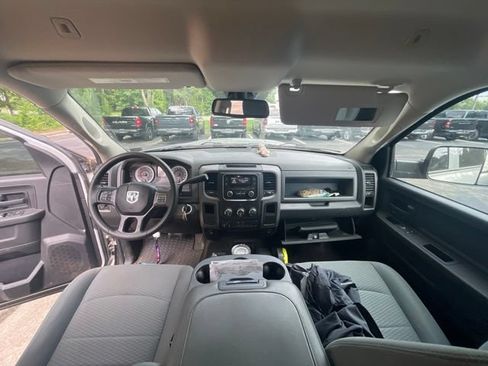 Used 2018 RAM 3500 Tradesman w/ Chrome Appearance Group AWD/4WD image 11