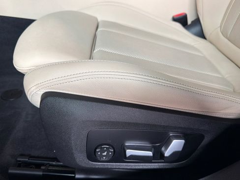 Used 2023 BMW i4 eDrive40 w/ M Sport Package image 14