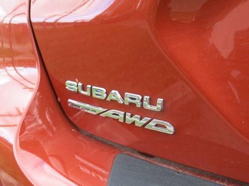 Used 2024 Subaru Crosstrek 2.5i Limited AWD/4WD image 9