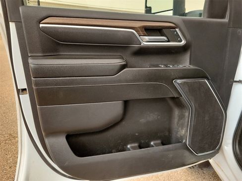 Used 2024 Chevrolet Silverado 2500 LT w/ Convenience Package image 18