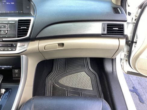 Used 2014 Honda Accord LX image 29