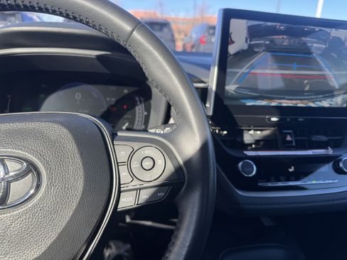 Used 2025 Toyota Corolla SE w/ SE Premium Package image 23