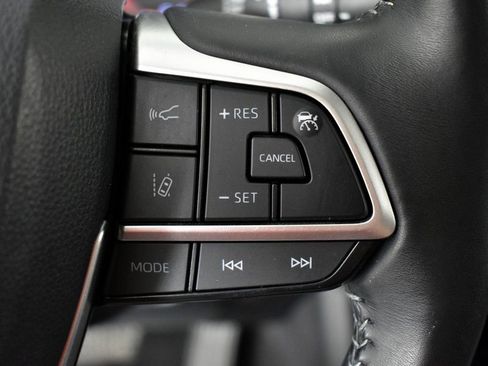 Certified 2022 Toyota Highlander LE image 36