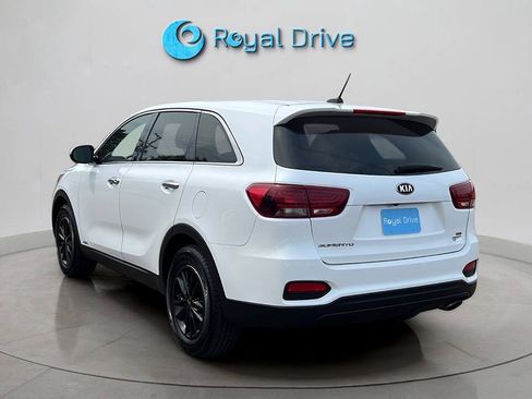 Used 2020 Kia Sorento LX AWD/4WD image 3