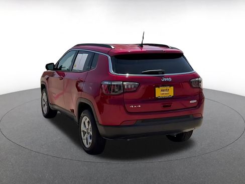 Used 2025 Jeep Compass Latitude AWD/4WD image 11