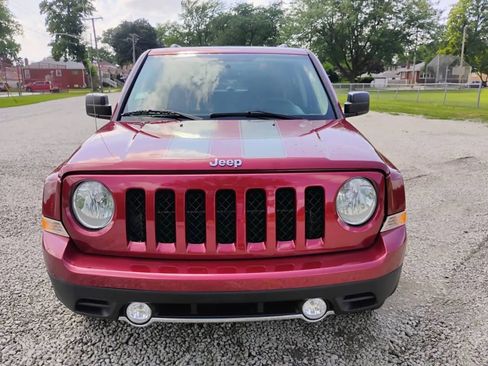 Used 2017 Jeep Patriot High Altitude image 2