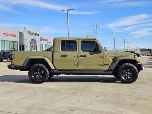 New 2026 Jeep Gladiator Sport AWD/4WD image 7