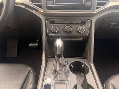 Used 2023 Volkswagen Atlas SE FWD image 11