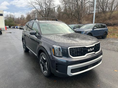 New 2025 Kia Telluride EX image 3