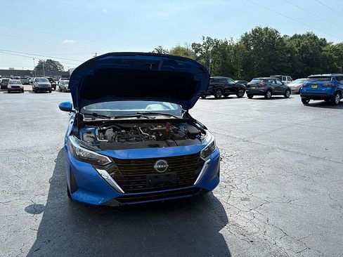 Used 2025 Nissan Sentra SV FWD image 12