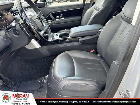Used 2023 Land Rover Range Rover Long Wheelbase SE AWD/4WD image 20