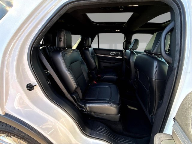 Used 2018 Ford Explorer Limited w/ Equipment Group 301A AWD/4WD image 27
