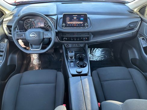 Used 2025 Nissan Rogue S image 19