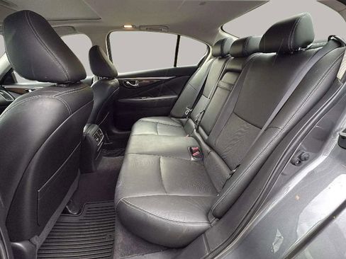 Used 2016 INFINITI Q50 3.0t Premium w/ Driver Assistance Package image 17