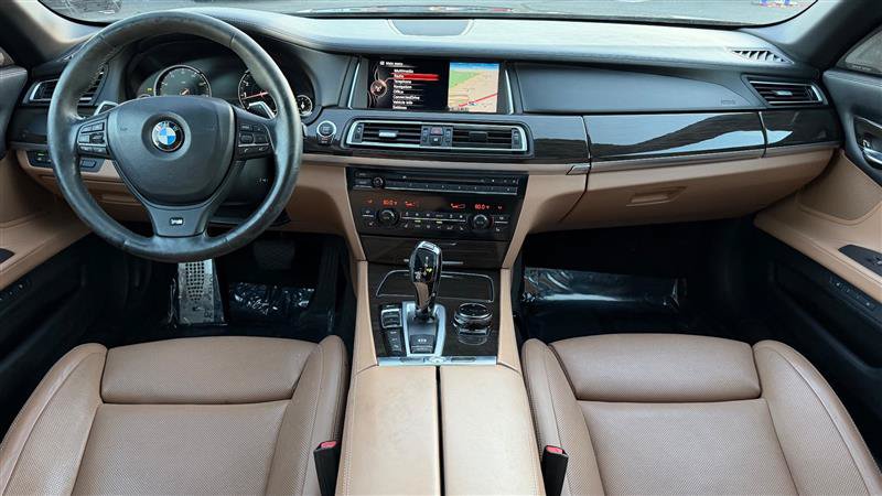 Used 2015 BMW 750i xDrive AWD/4WD image 17