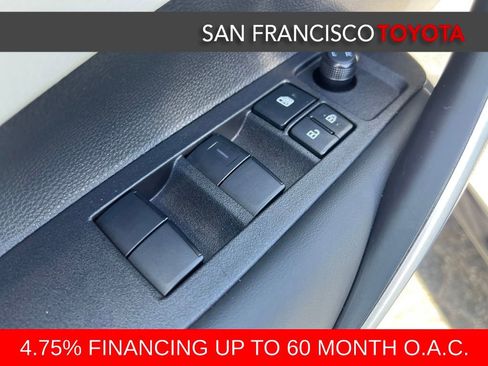 Certified 2025 Toyota Corolla SE w/ Convenience Package image 35