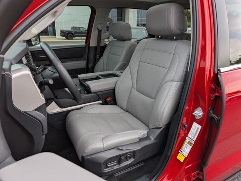 Used 2024 Toyota Tundra Limited AWD/4WD image 16