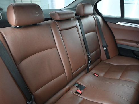 Used 2013 BMW 528i xDrive Sedan image 35