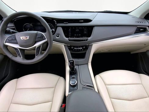 Used 2022 Cadillac XT5 Premium Luxury FWD image 7
