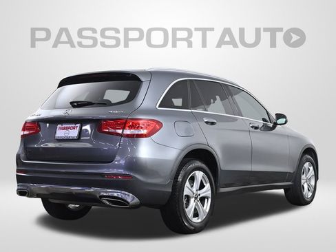 Used 2018 Mercedes-Benz GLC 300 4MATIC image 9