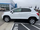 Used 2022 Chevrolet Trax LT w/ LT Convenience Package image 5