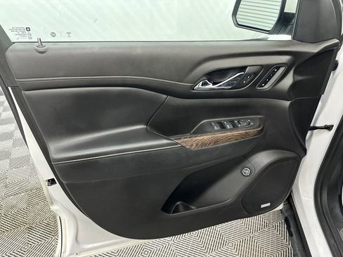 Used 2020 GMC Acadia Denali w/ Technology Package image 11