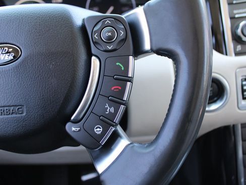 Used 2012 Land Rover Range Rover HSE LUX image 19